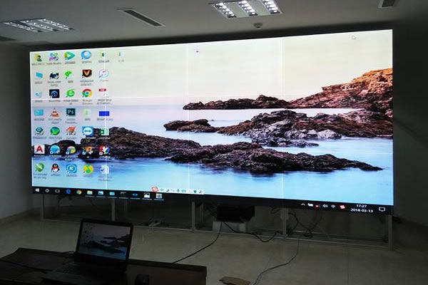 液晶拼接屏怎么做到無(wú)縫拼接顯示的？
