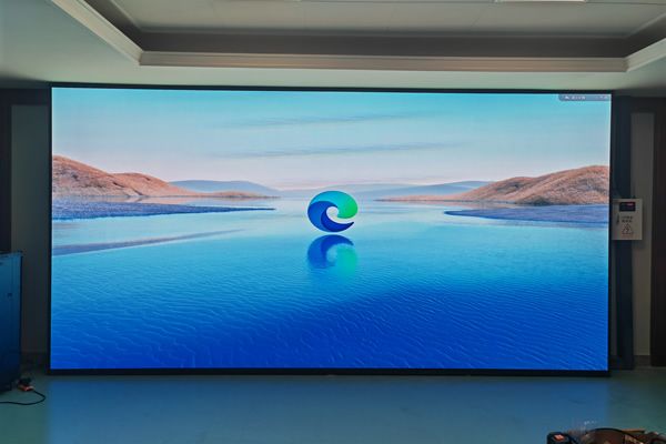 LED顯示屏出現(xiàn)黑屏、花屏、閃屏的主要原因與解決方法