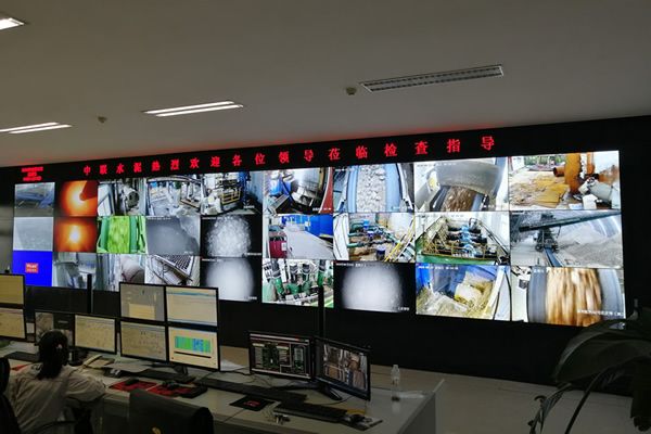 一塊拼接屏顯示多少路視頻監(jiān)控畫面合適？