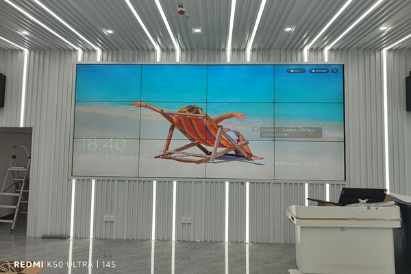 液晶拼接屏裝完后拼縫變大了是怎么回事？