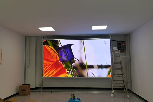 LED透明屏和LED顯示屏的區(qū)別？